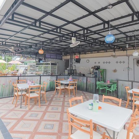فندق Reddoorz Near Sepinggan Airport Balikpapan 2 المظهر الخارجي الصورة